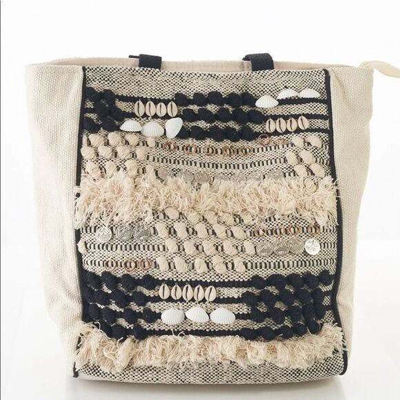 NWT Twig & Arrow embellished shell Canvas tote - Picture 3 of 8